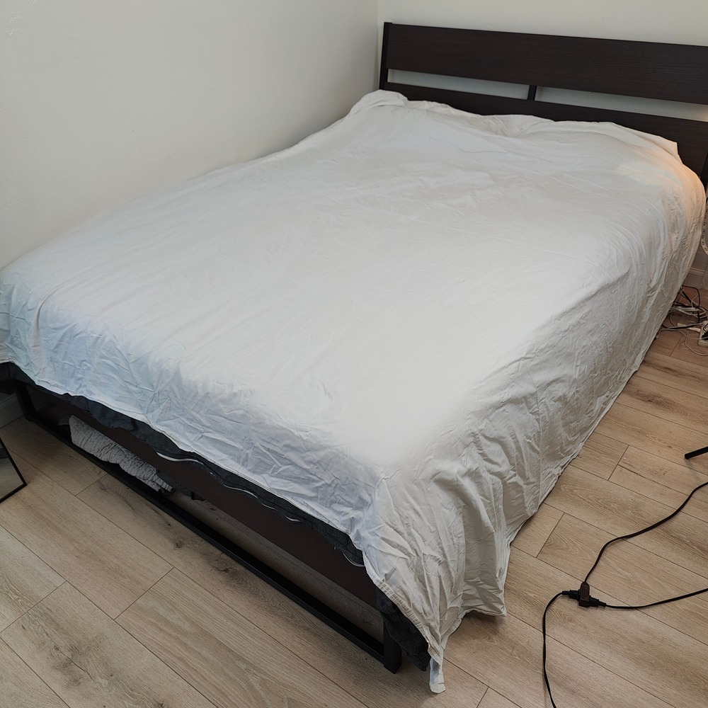 Boll & Branch Queen Flat Sheet White 100% Organic Cotton Minimalist Bedding